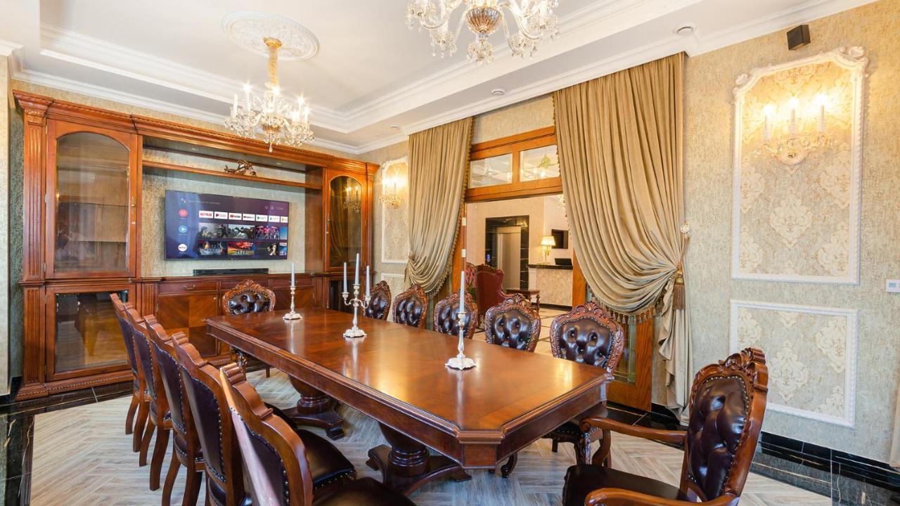 Gregory Boutique Hotel Chisináu Exterior foto The boardroom of the National Bank of Ukraine