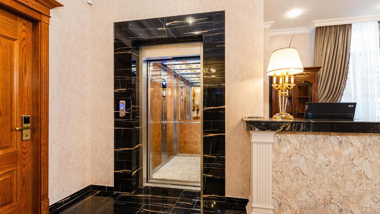 Gregory Boutique Hotel Chisináu Exterior foto A residential elevator